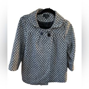 Twenty One Black and White Quarter Length Sleeve Coat Woman’s Size M